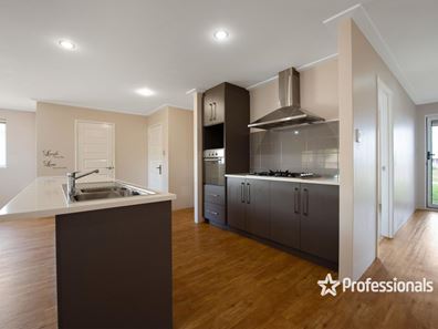 17 Mistral Crest, Glenfield WA 6532