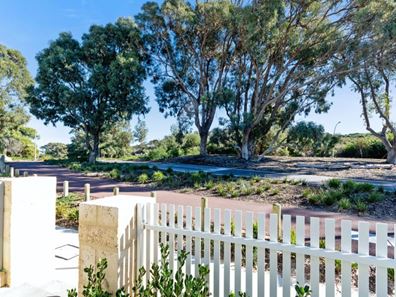 25 Barefoot Lane, Yanchep WA 6035