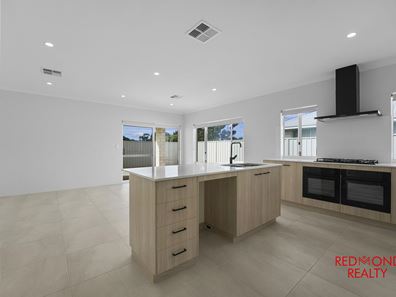 3 Pier Street, Yanchep WA 6035