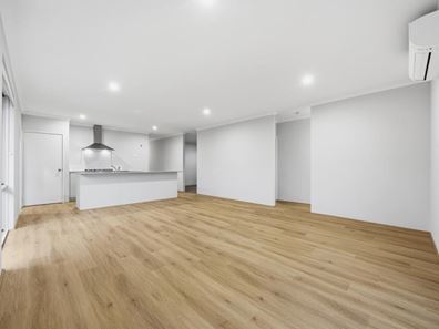 10 Norfolk Avenue, Port Kennedy WA 6172