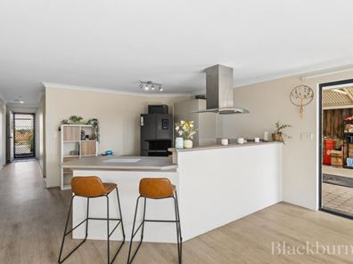 5 Newington Pass, Ellenbrook WA 6069