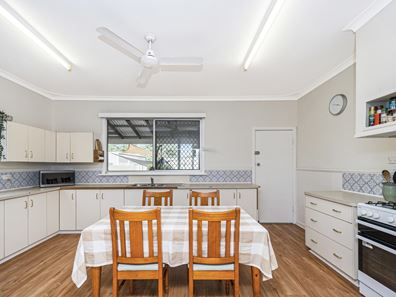 23 Stafford Street, Moora WA 6510