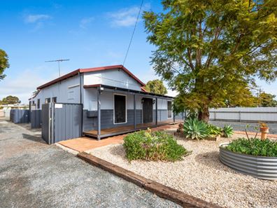 194 Wittenoom Street, Victory Heights WA 6432