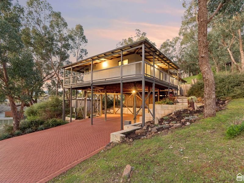 21 Hilltop Place, Kelmscott