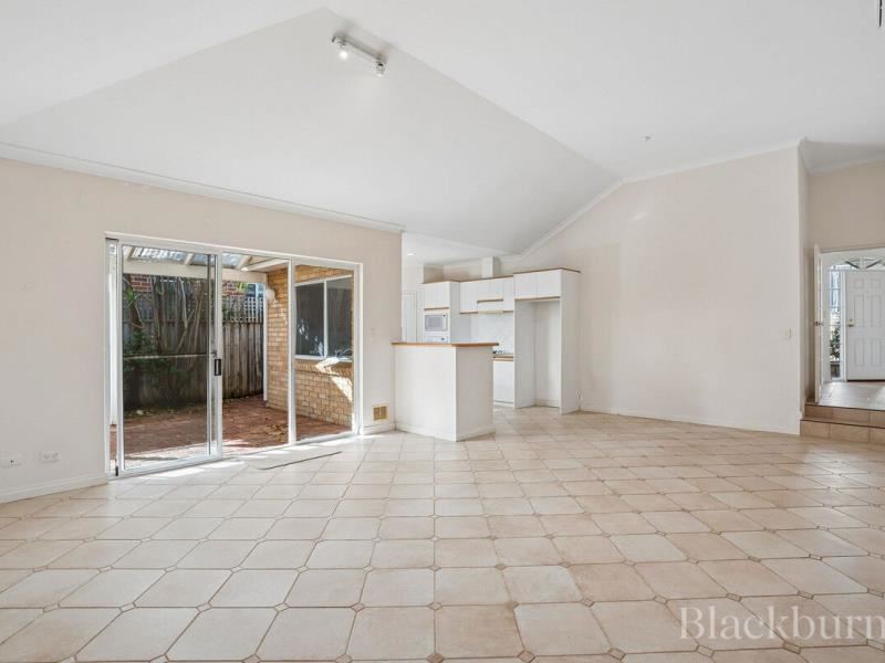 5 Traylen Grove, Mount Claremont WA 6010
