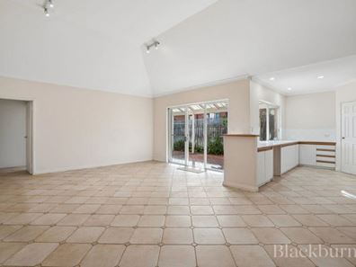5 Traylen Grove, Mount Claremont WA 6010