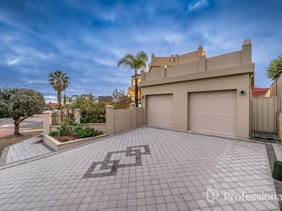 18 Beaumarks Court, Mindarie WA 6030