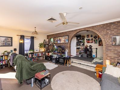 16 Peirl Way, Pegs Creek WA 6714