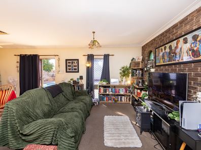 16 Peirl Way, Pegs Creek WA 6714