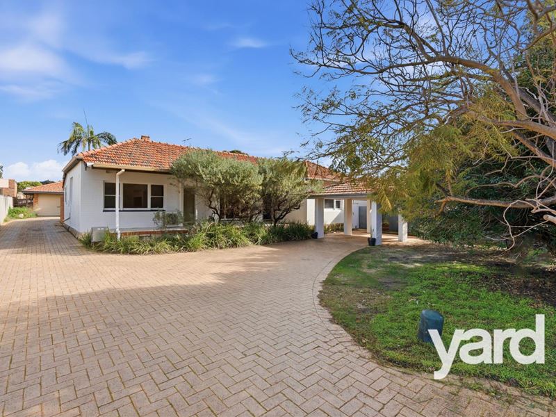113A Moreing Road, Attadale WA 6156