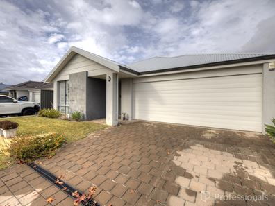 19 Dupain Way, Aveley WA 6069