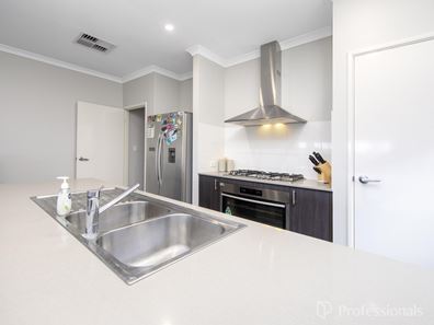 19 Dupain Way, Aveley WA 6069