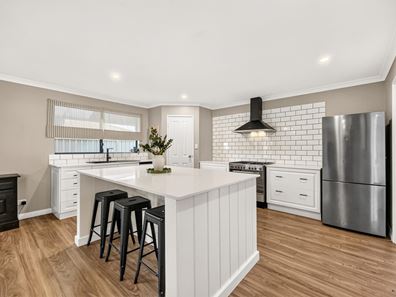 212 Holbeck Street, Doubleview WA 6018