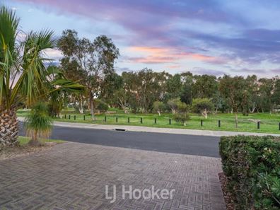 10 Prestwick Road, Dunsborough WA 6281