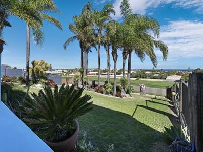18 Quayside Vista, Drummond Cove WA 6532