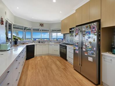 18 Quayside Vista, Drummond Cove WA 6532