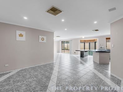 6 Crystal Turn, Bennett Springs WA 6063