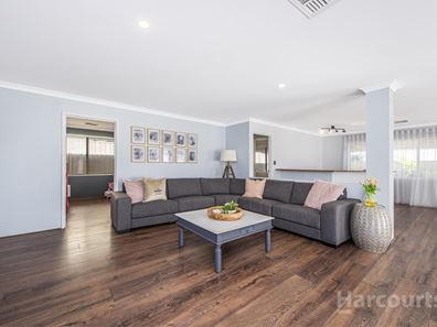 79 Cawana Parkway, Lakelands WA 6180