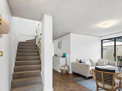 2/42 Violet Grove, Shenton Park WA 6008