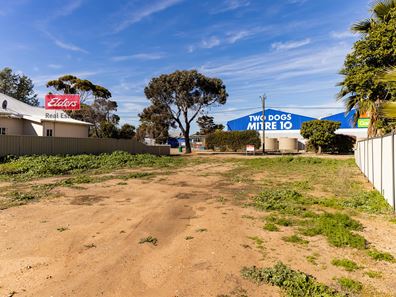 38 Mitchell Street, Merredin WA 6415