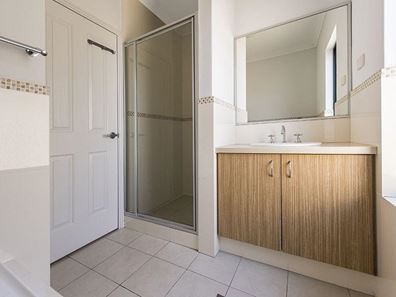 32C Jupiter Street, Carlisle WA 6101