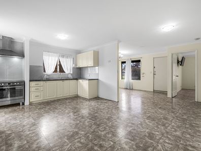 6 Tuscany Place, Caversham WA 6055