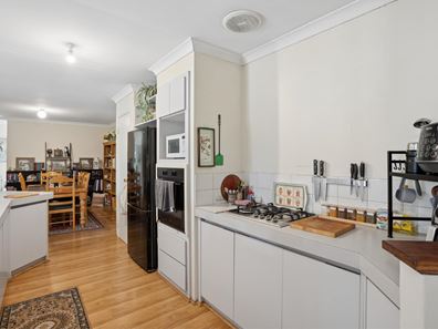 18 Dumbarton Loop, Kinross WA 6028