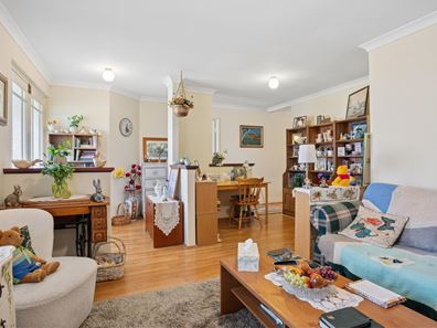 18 Dumbarton Loop, Kinross WA 6028