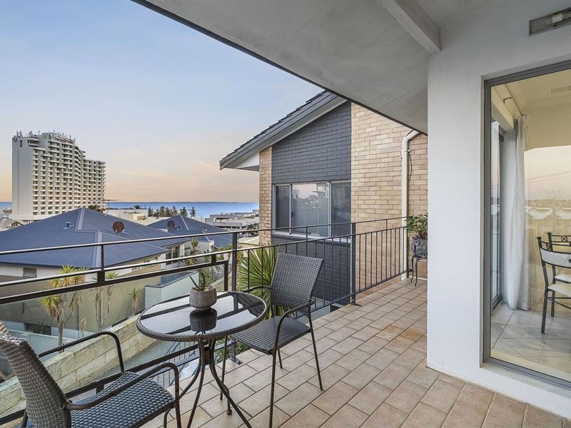 4/27 Filburn  Street, Scarborough WA 6019
