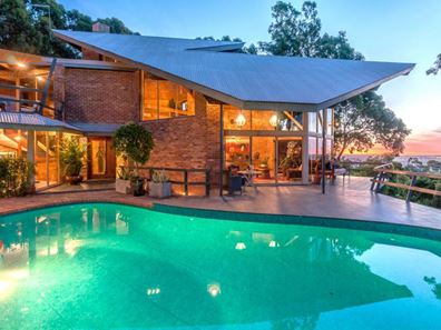 52 Ford Road, Lesmurdie WA 6076