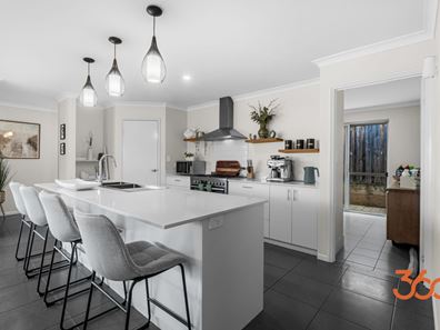5 Iwasaki Crest, Ellenbrook WA 6069