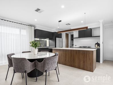 140 Lycaste Parade, Treeby WA 6164