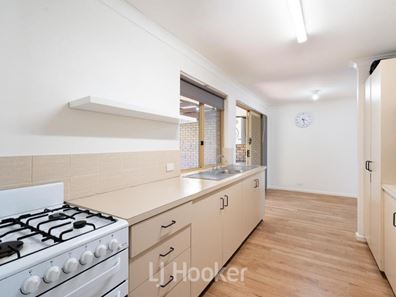 2/12 Bovell Avenue, Margaret River WA 6285