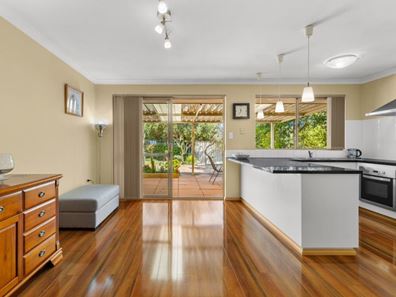 27 Quesnel Place, Joondalup WA 6027