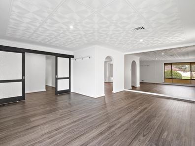 11 Eynesford Street, Gosnells WA 6110