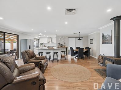 10 Macmillan Rise, Duncraig WA 6023