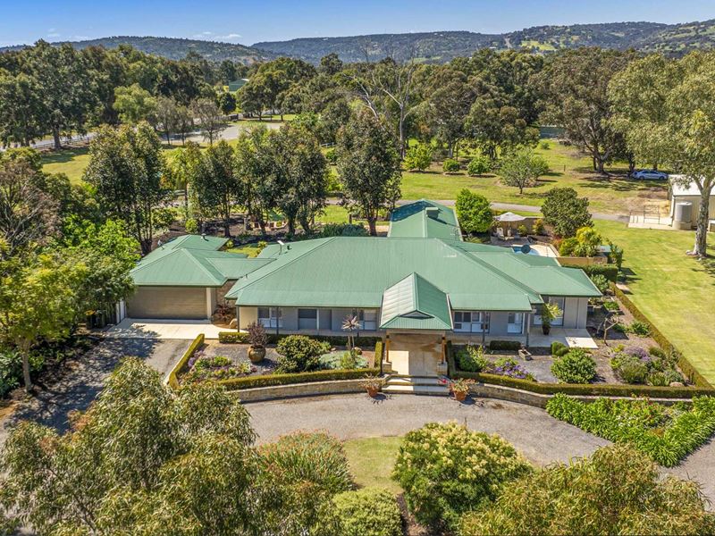84 Cathedral Avenue, Brigadoon