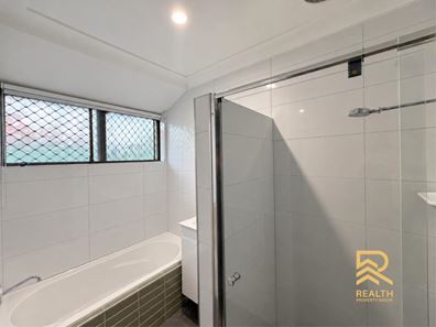 8 Southdown Place, Thornlie WA 6108