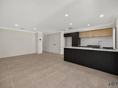66 Irvine Parade, Hammond Park WA 6164