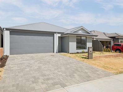 18 Kentia Road, Wandi WA 6167