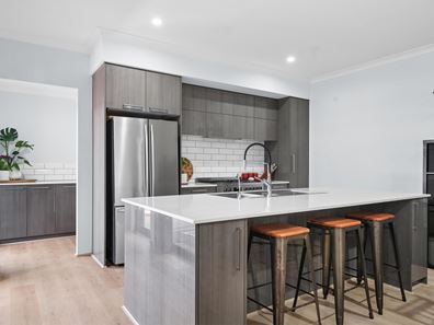 44 Hollingworth Drive, Aveley WA 6069