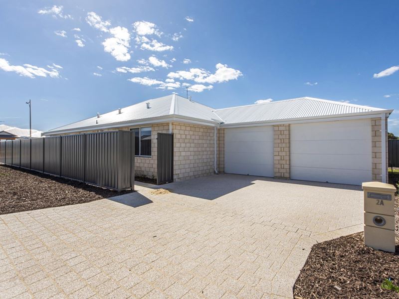 2A Larcom Road, Lakelands WA 6180