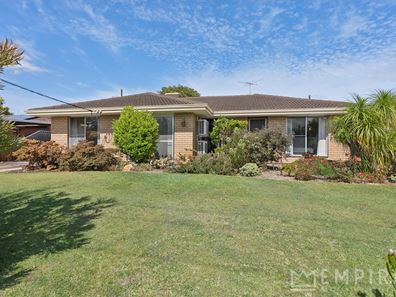 8 & 8A Rinsey Place, Kewdale WA 6105