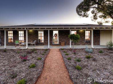 34 Pyrus Way, Forrestfield WA 6058