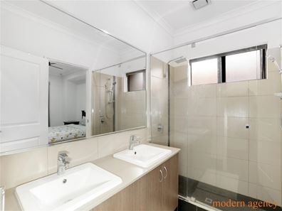9 GREENFIELD CRESCENT, Caversham WA 6055