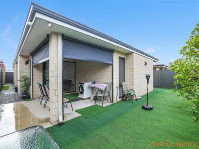 9 GREENFIELD CRESCENT, Caversham WA 6055