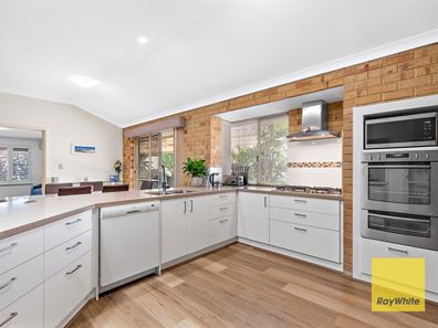 5 Spruce Place, Thornlie WA 6108