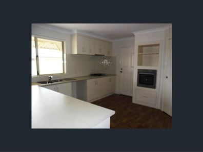 5 Carmela Corner, Wandina WA 6530