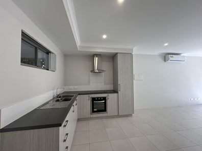 3/4 Albion Street, East Cannington WA 6107