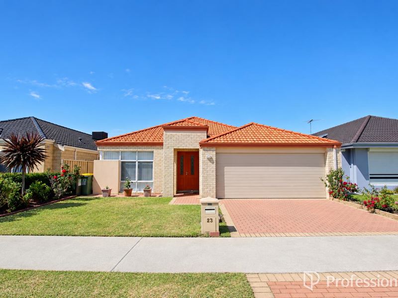 23 Finsbury Drive, Thornlie WA 6108
